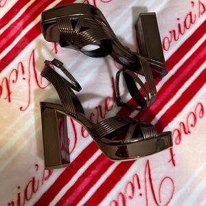 ALDO Bronze Metallic Patent Platform Sandals Block Heel Size 7